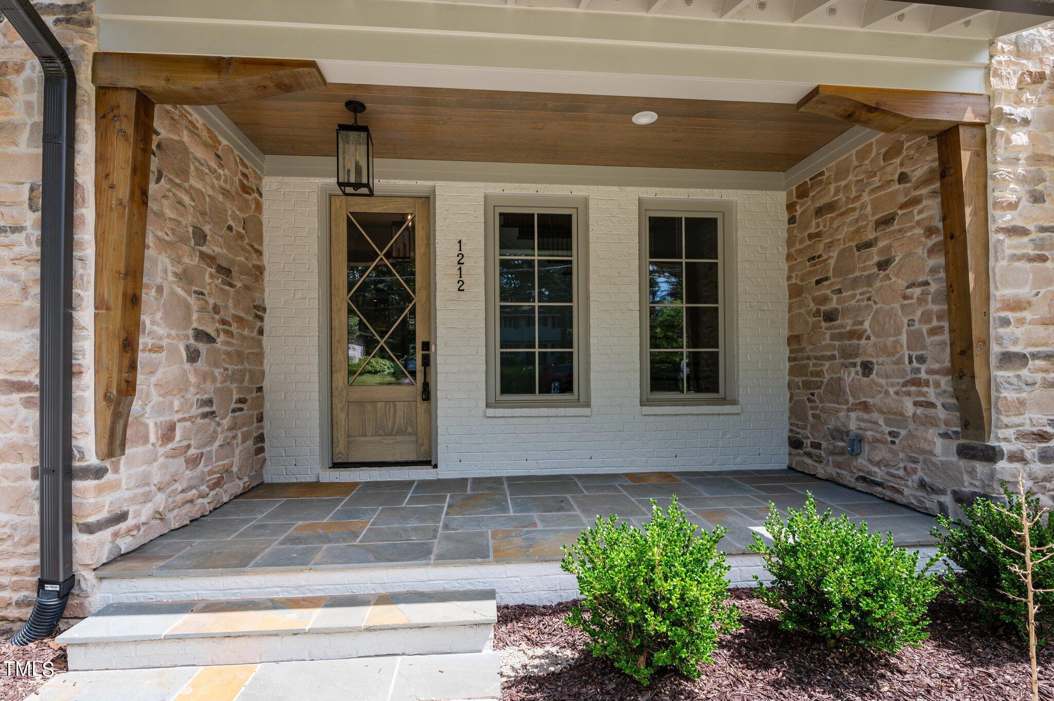 1212 Gunnison Place