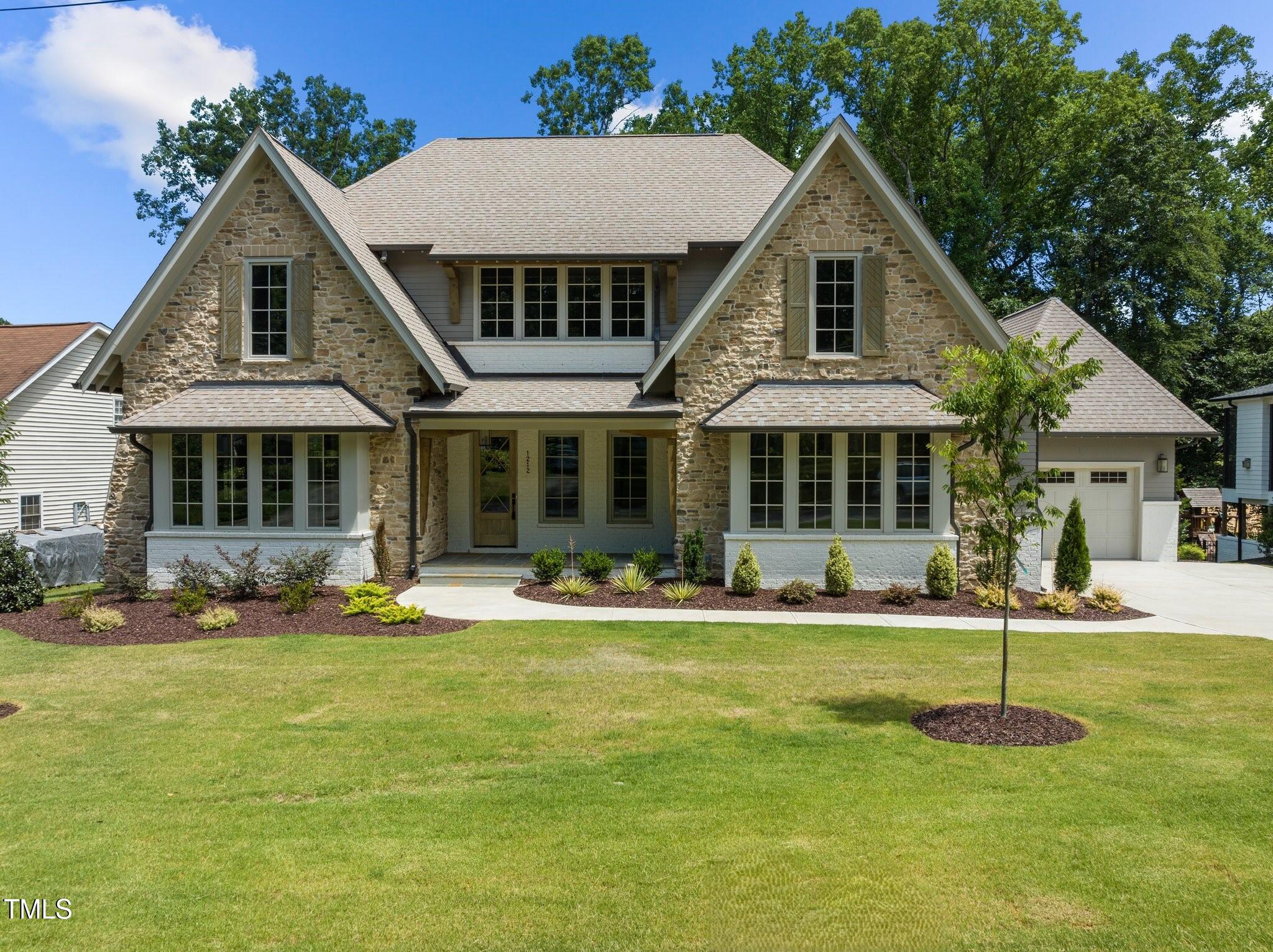1212 Gunnison Place