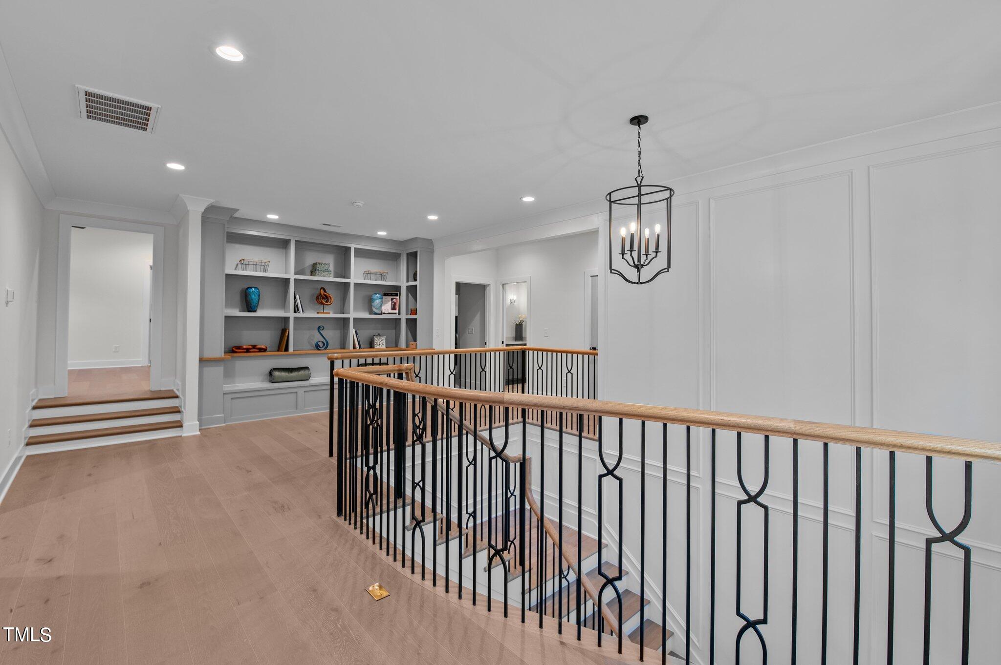 1212 Gunnison Place