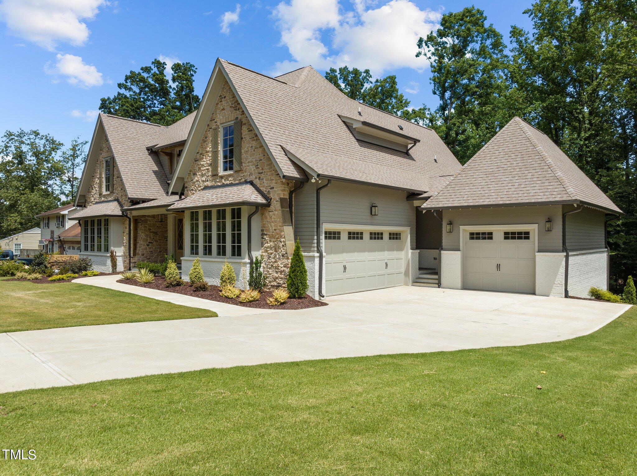 1212 Gunnison Place