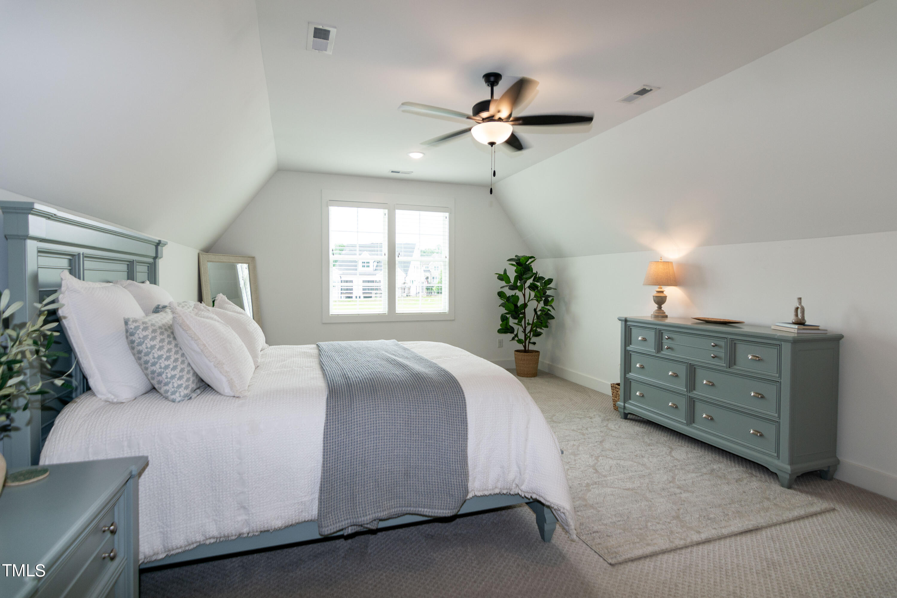 1225 Argentum Street