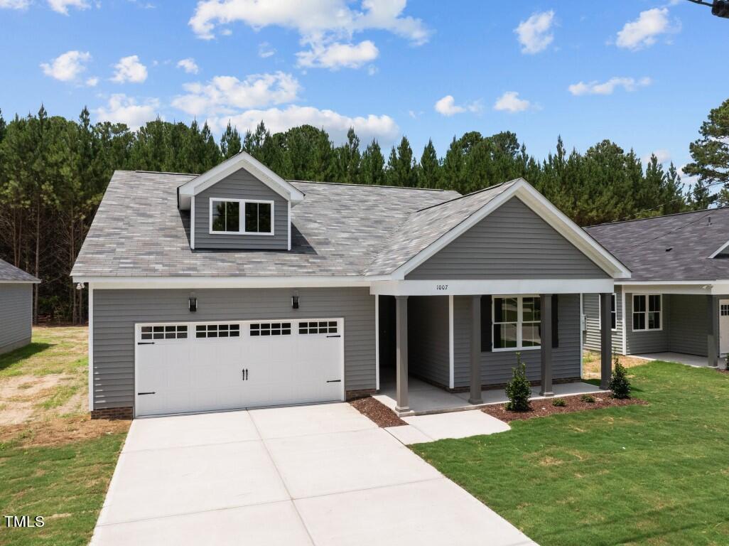 1007 Par Three Drive S