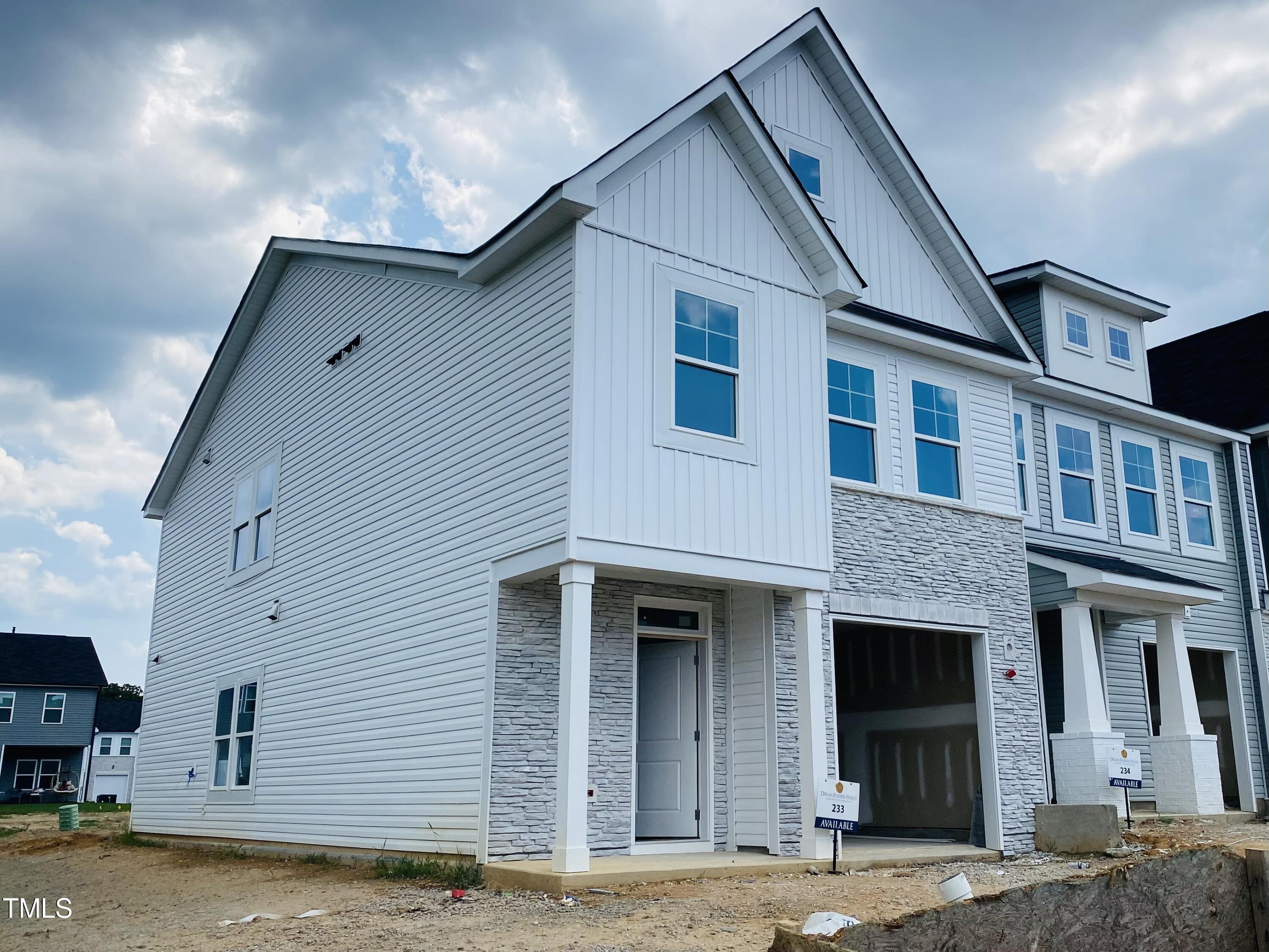 558 Eversden Drive # 226