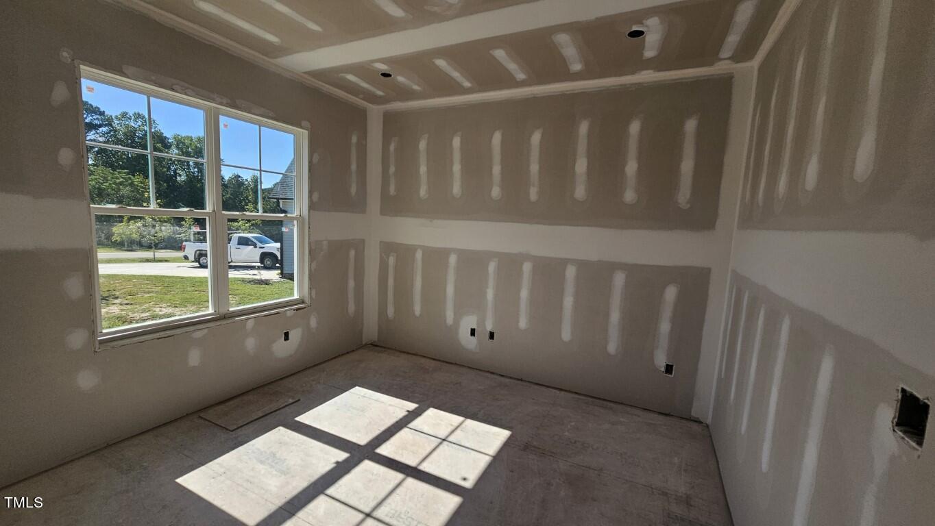 115 Weathered Oak Way