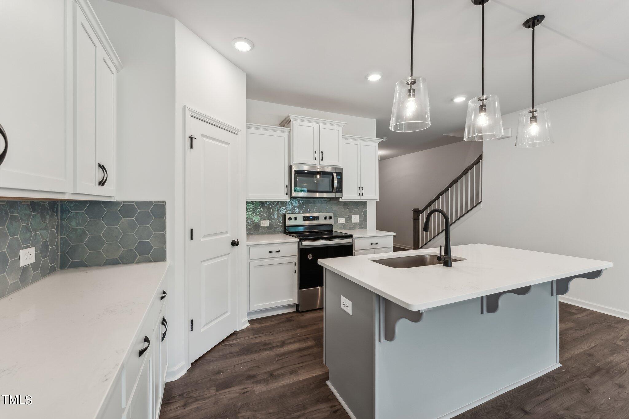 114 Periwinkle Place # 17