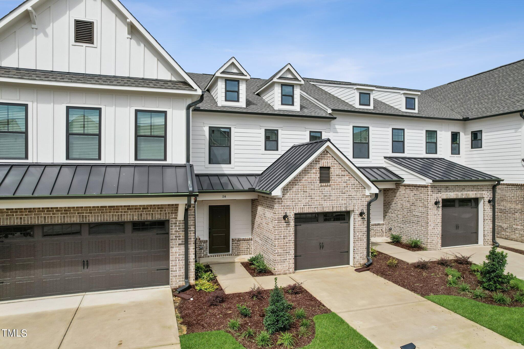 114 Periwinkle Place # 17