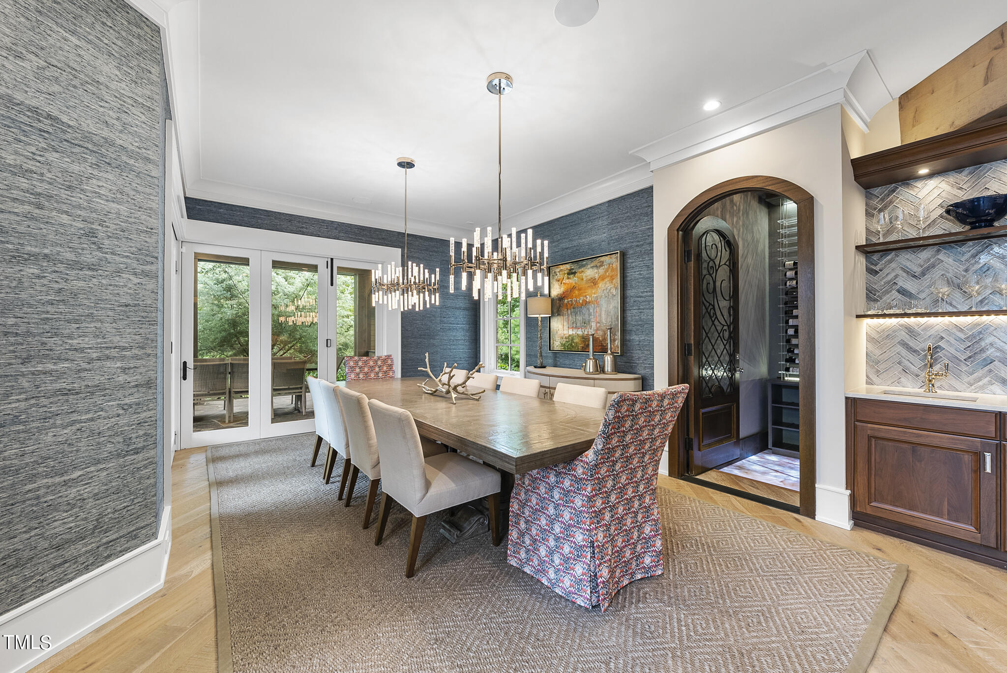 5105 Avalaire Oaks Drive