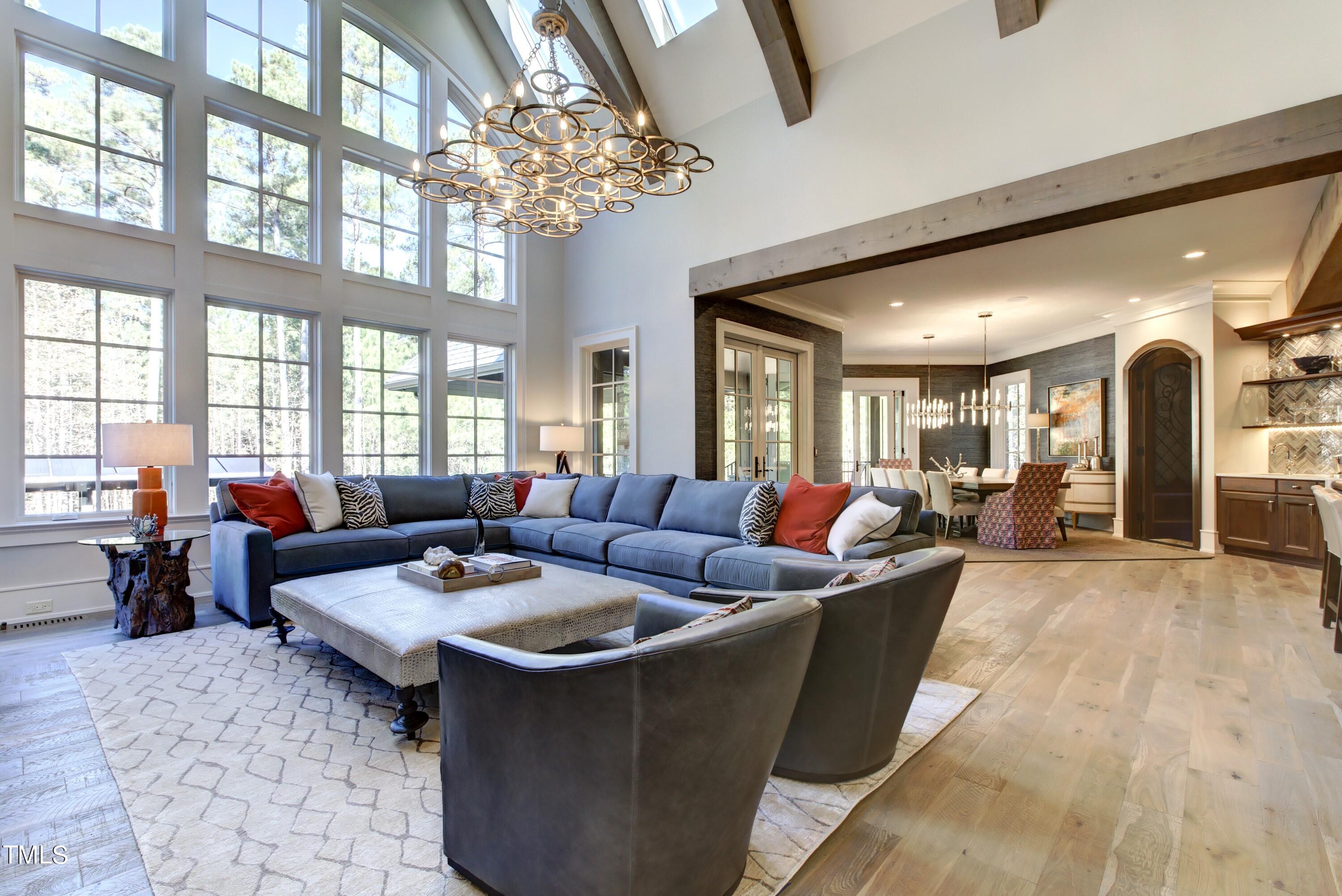5105 Avalaire Oaks Drive