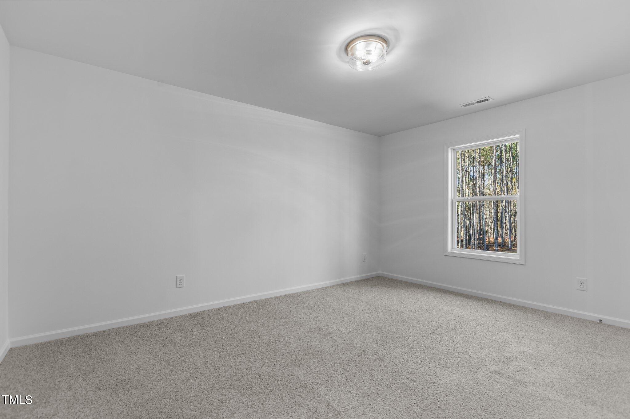 5009 Macleod Place