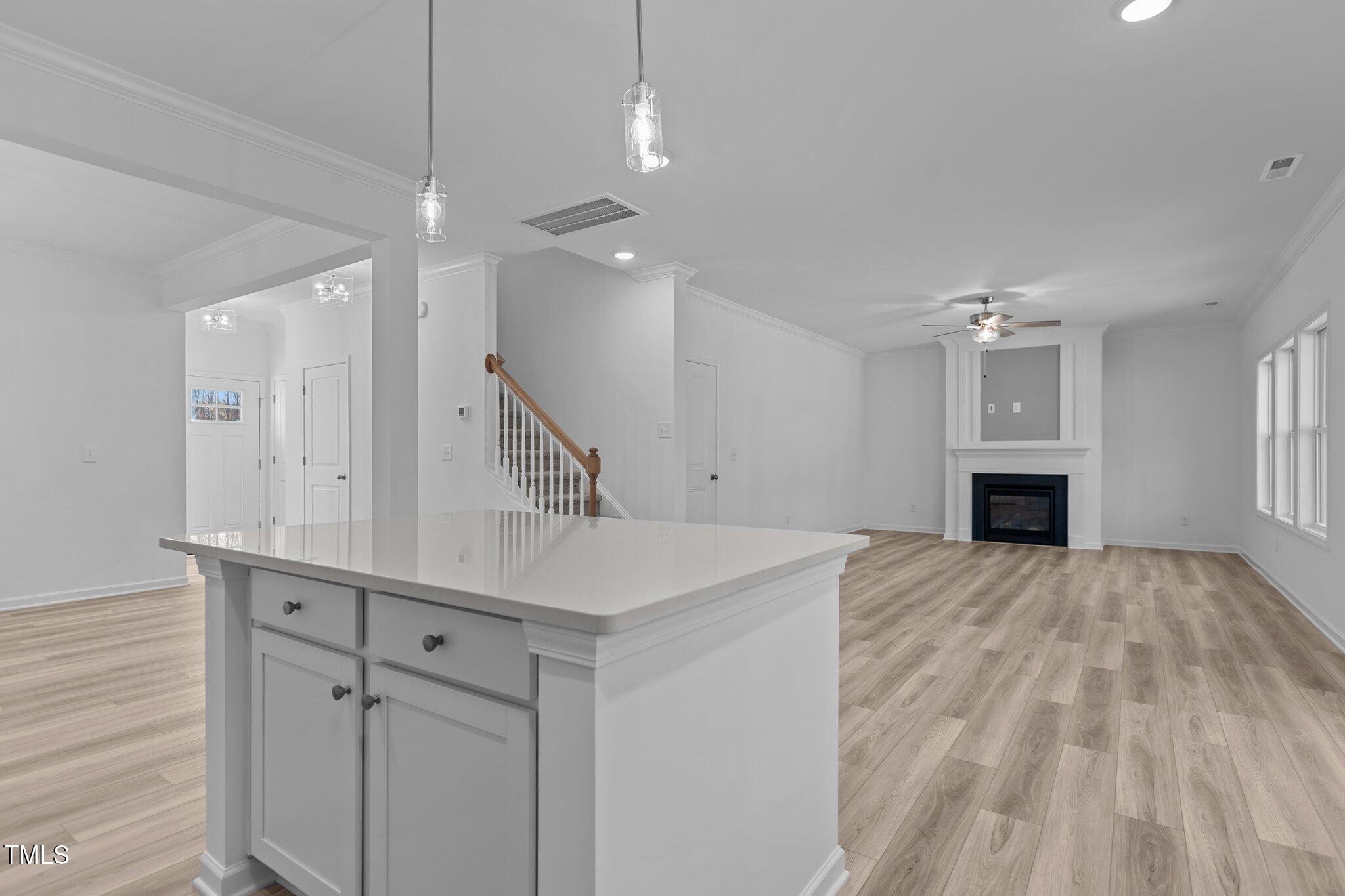 5009 Macleod Place