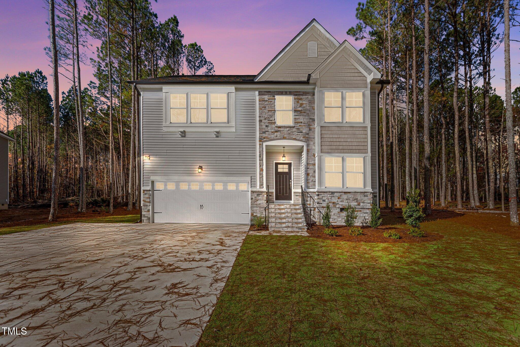 5009 Macleod Place