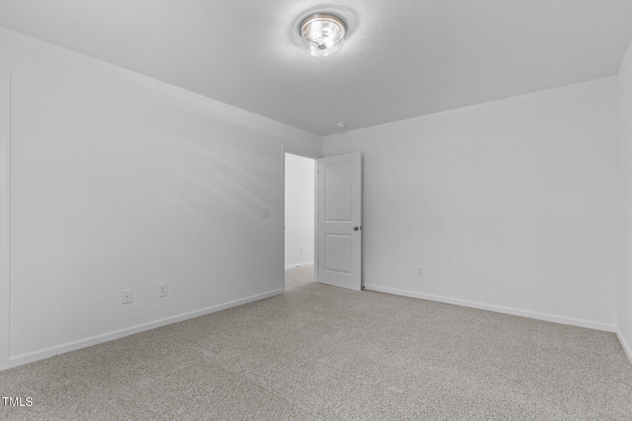 5009 Macleod Place