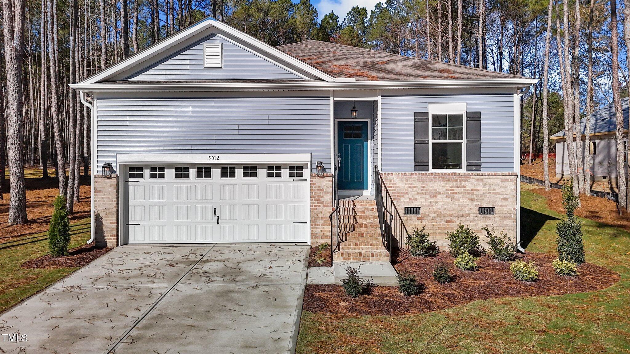 5012 Macleod Place