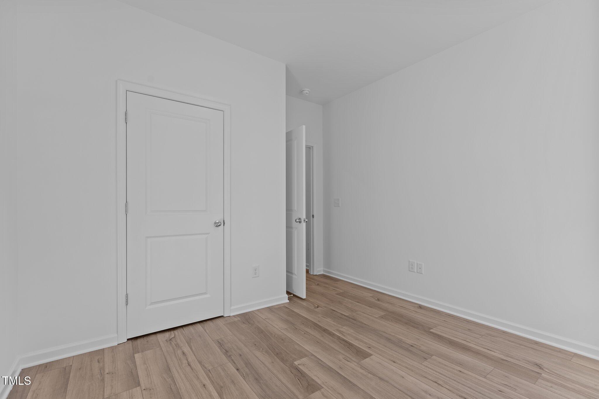 5012 Macleod Place
