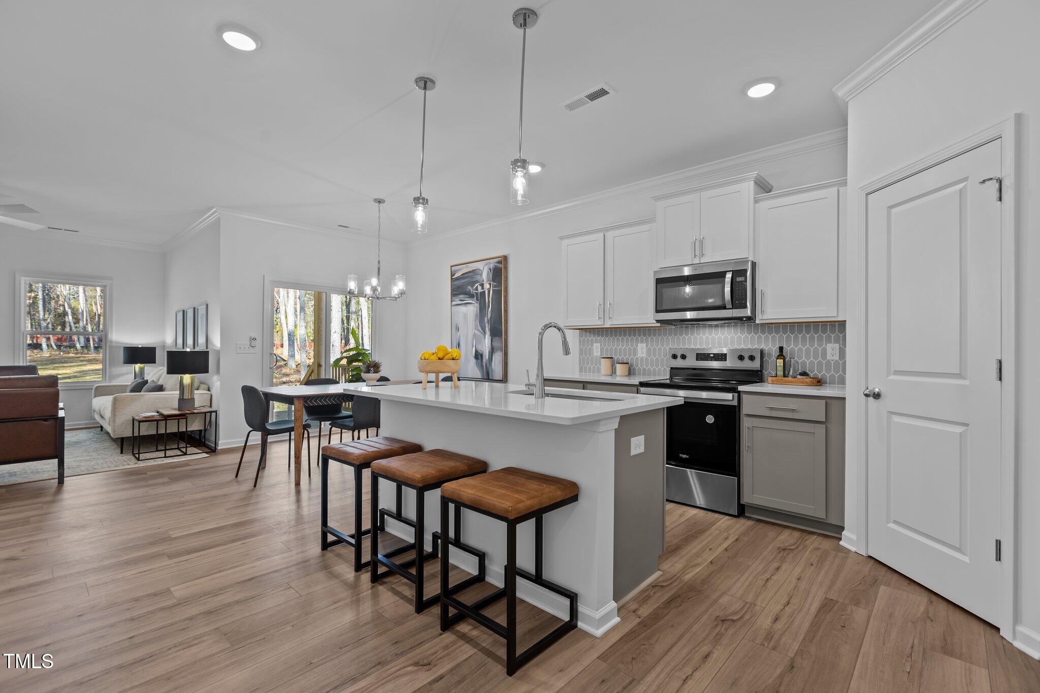 5012 Macleod Place