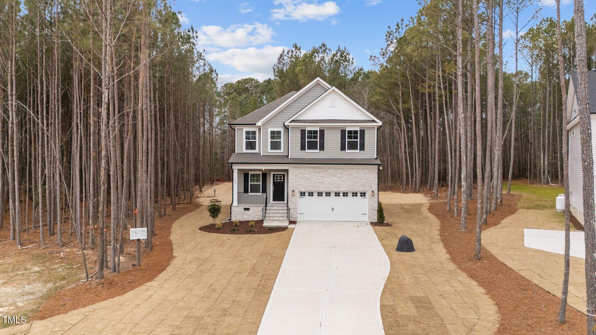 5005 Macleod Place