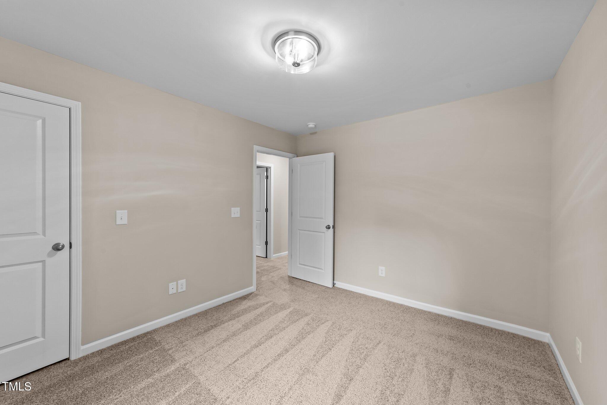 5005 Macleod Place