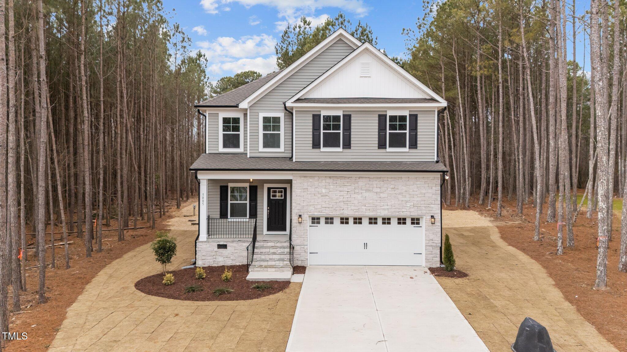 5005 Macleod Place