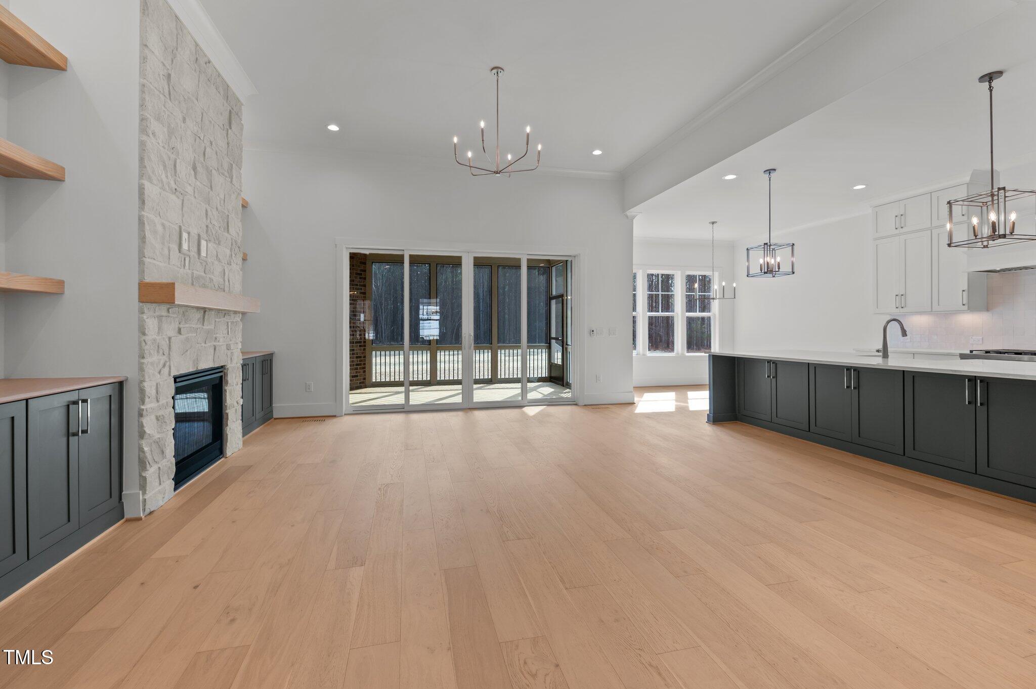 30 Chestnut Oak Drive