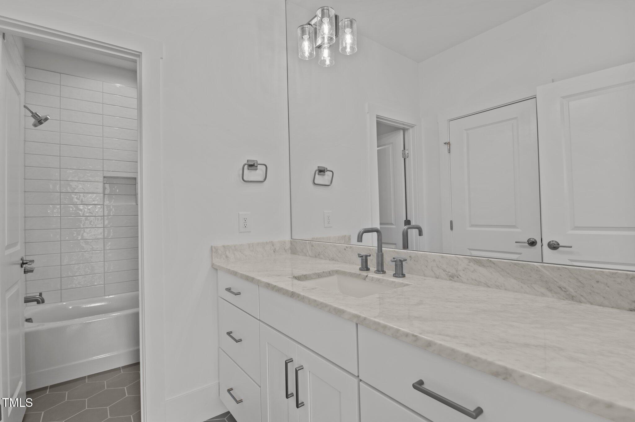 30 Chestnut Oak Drive