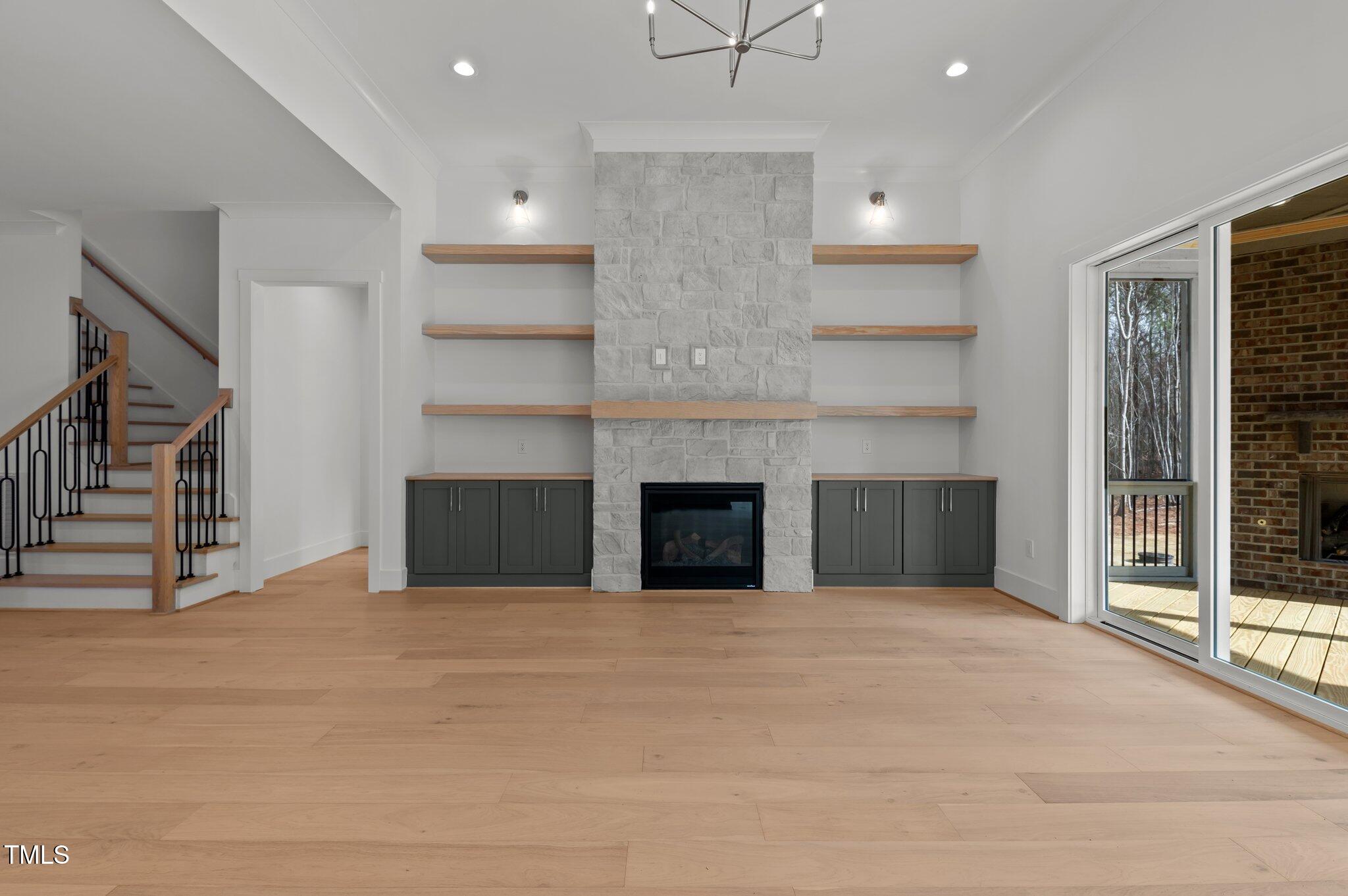30 Chestnut Oak Drive