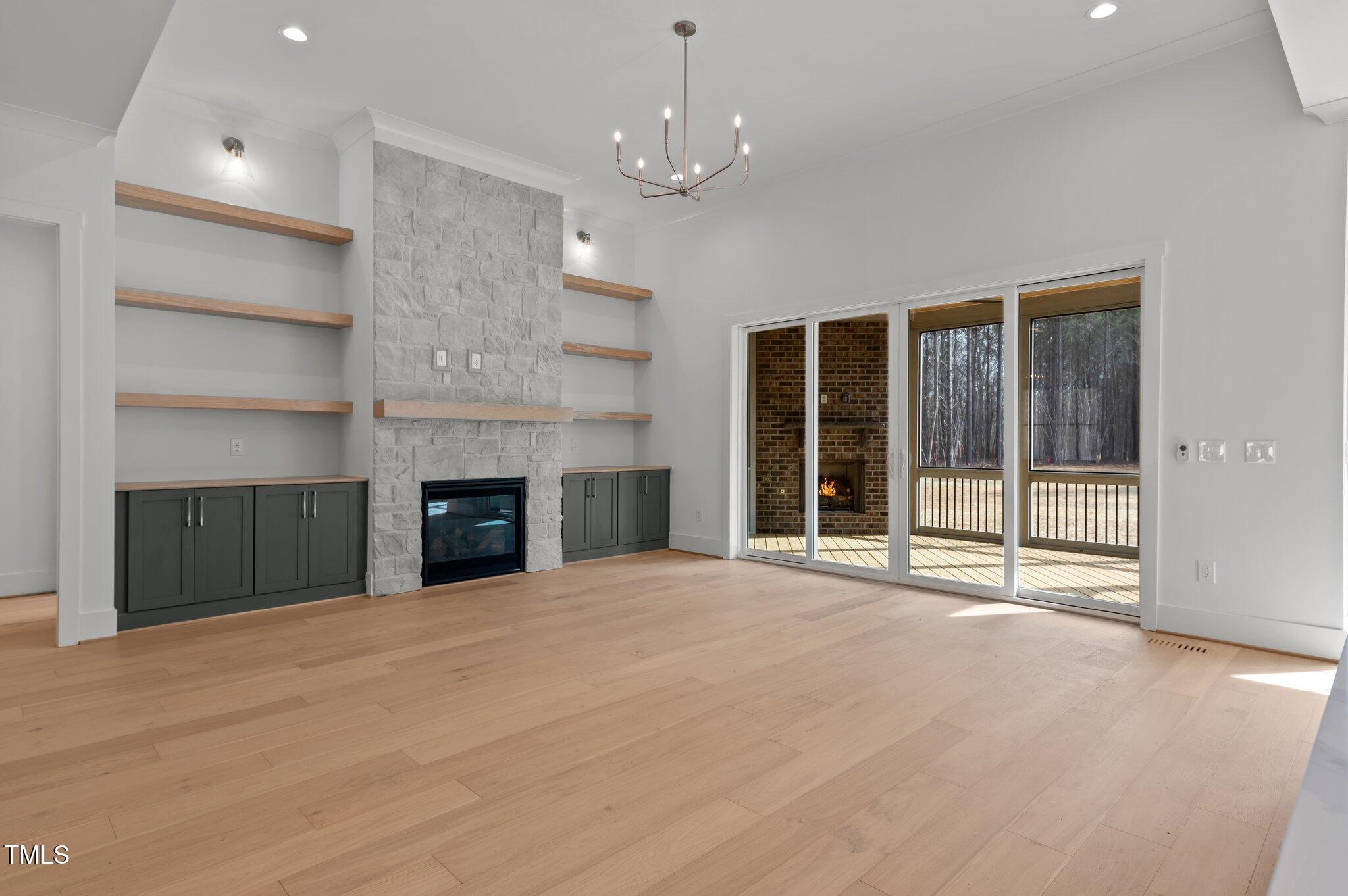30 Chestnut Oak Drive
