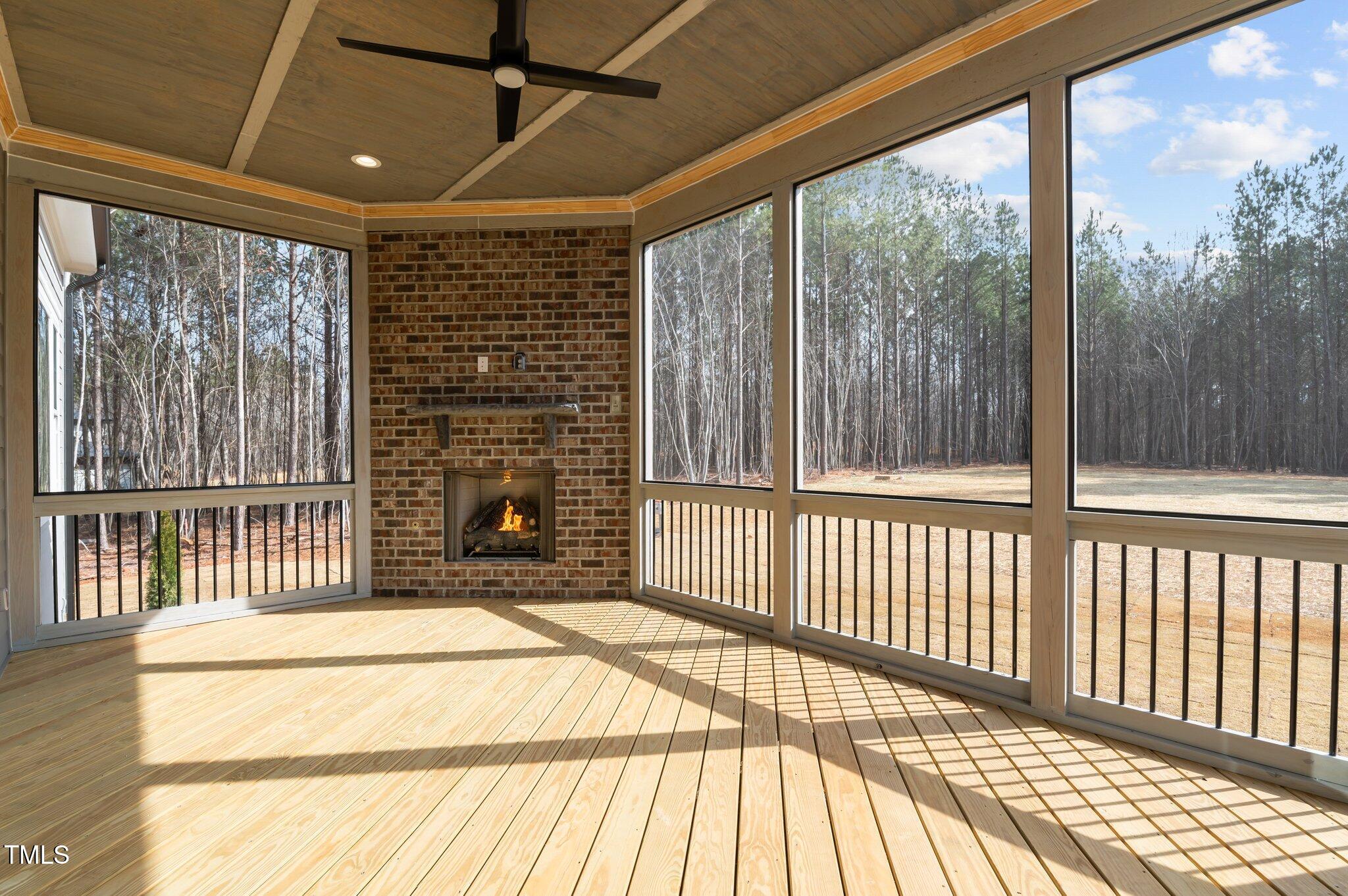 30 Chestnut Oak Drive