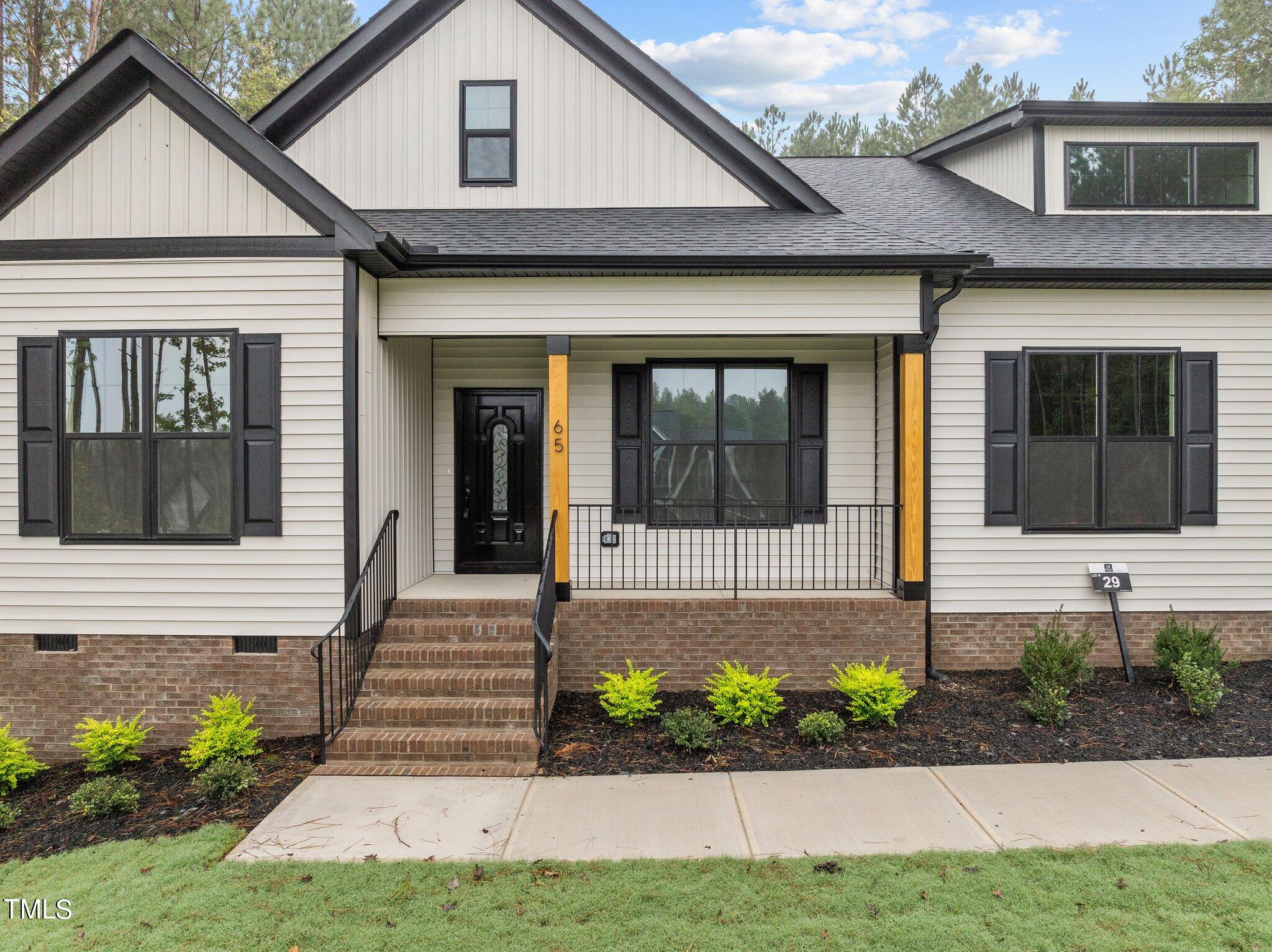 65 Woodford Way