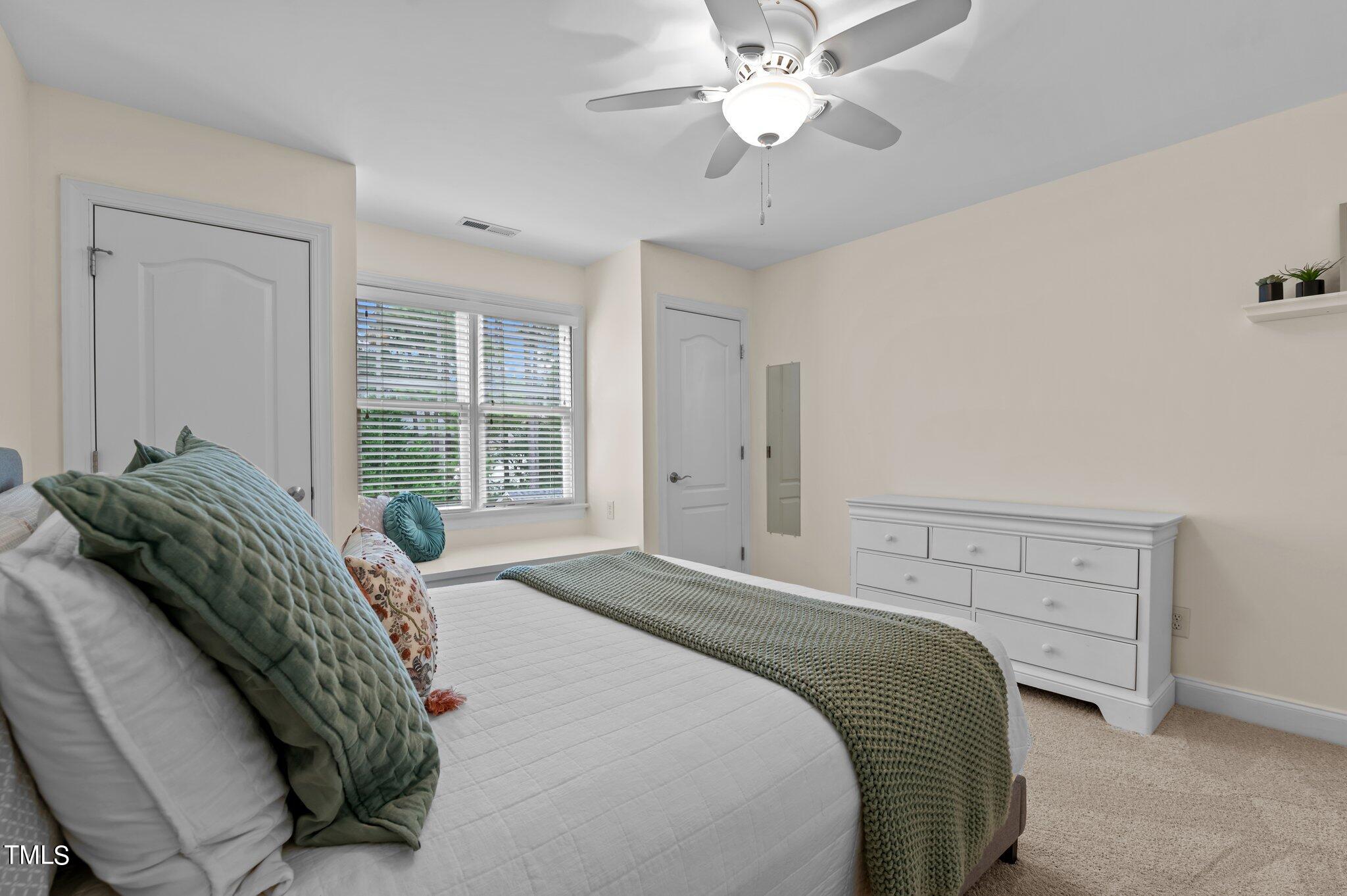 1824 Old College Circle Circle