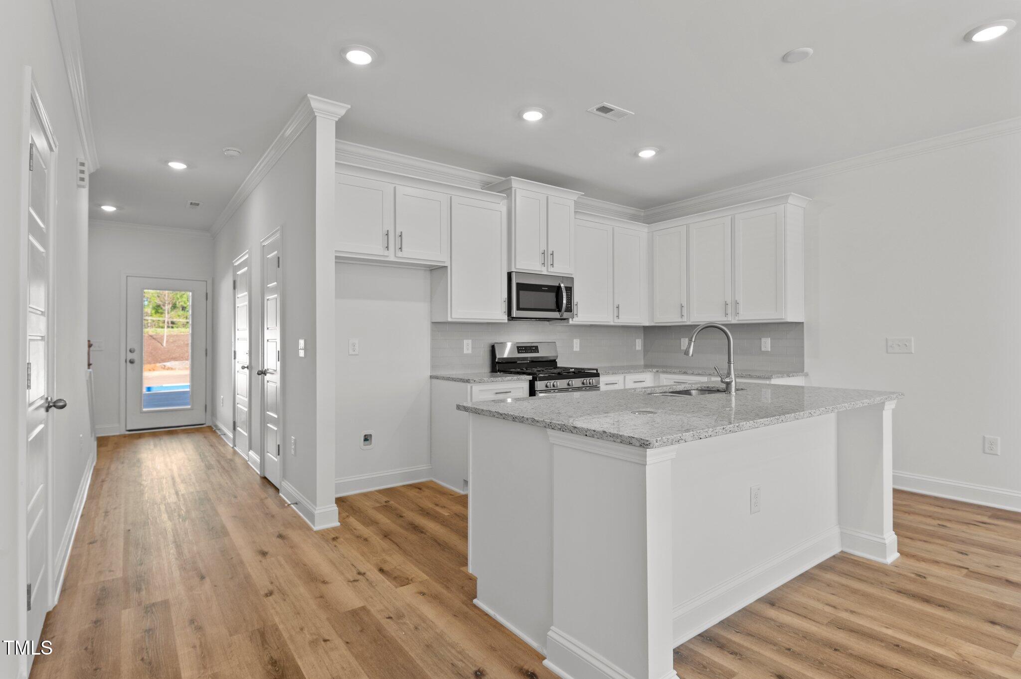 953 Alma Railway Drive