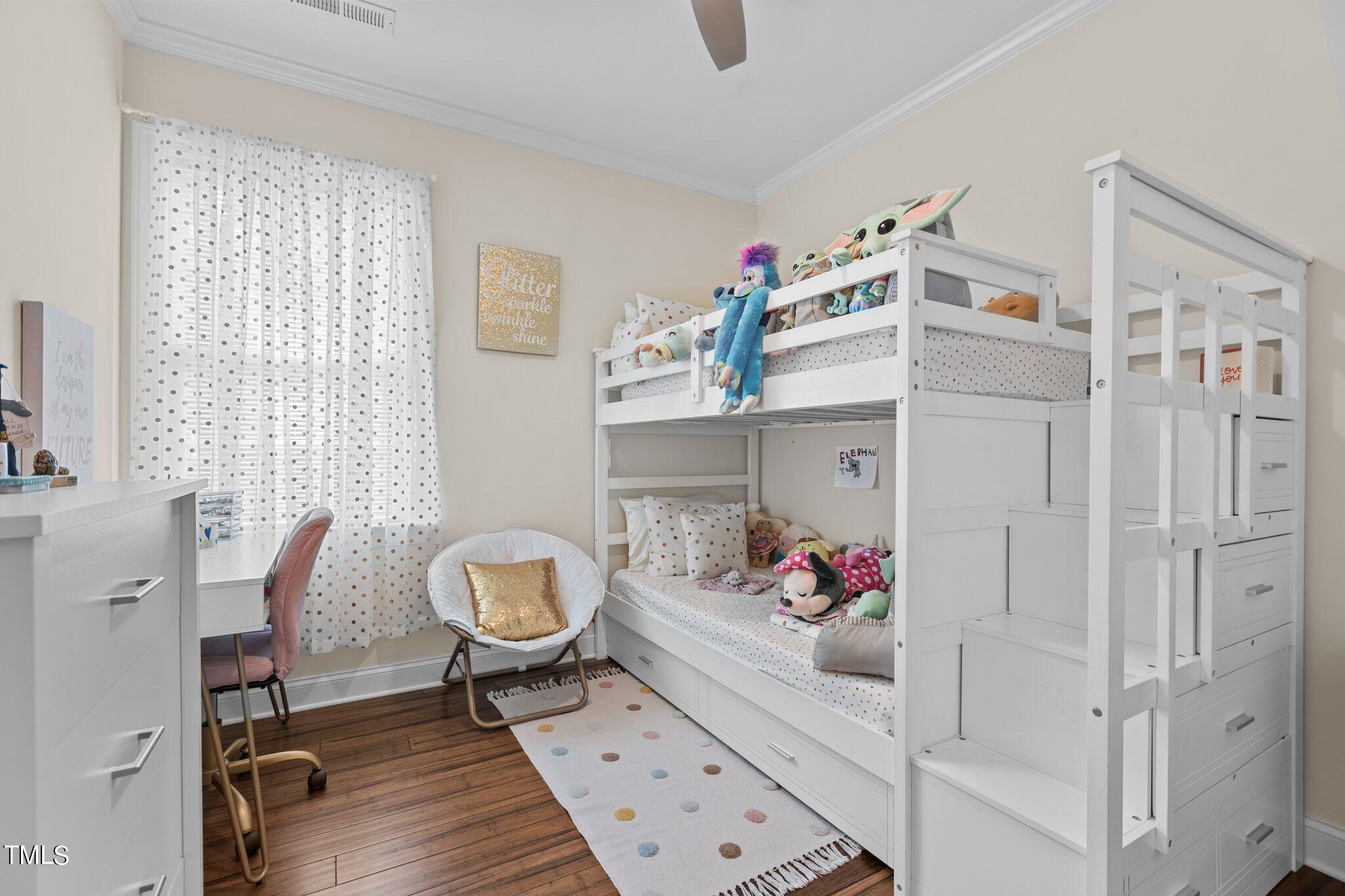 1307 Pineview Drive
