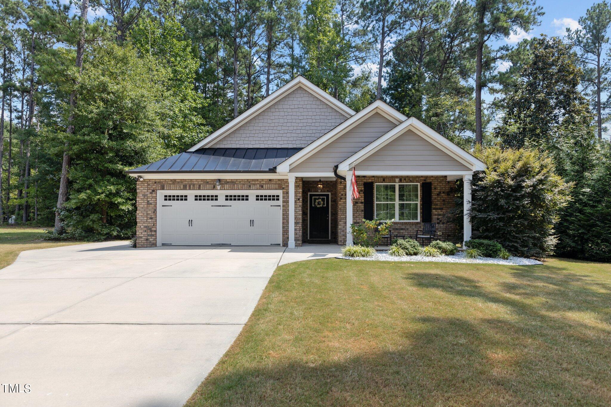 1307 Pineview Drive