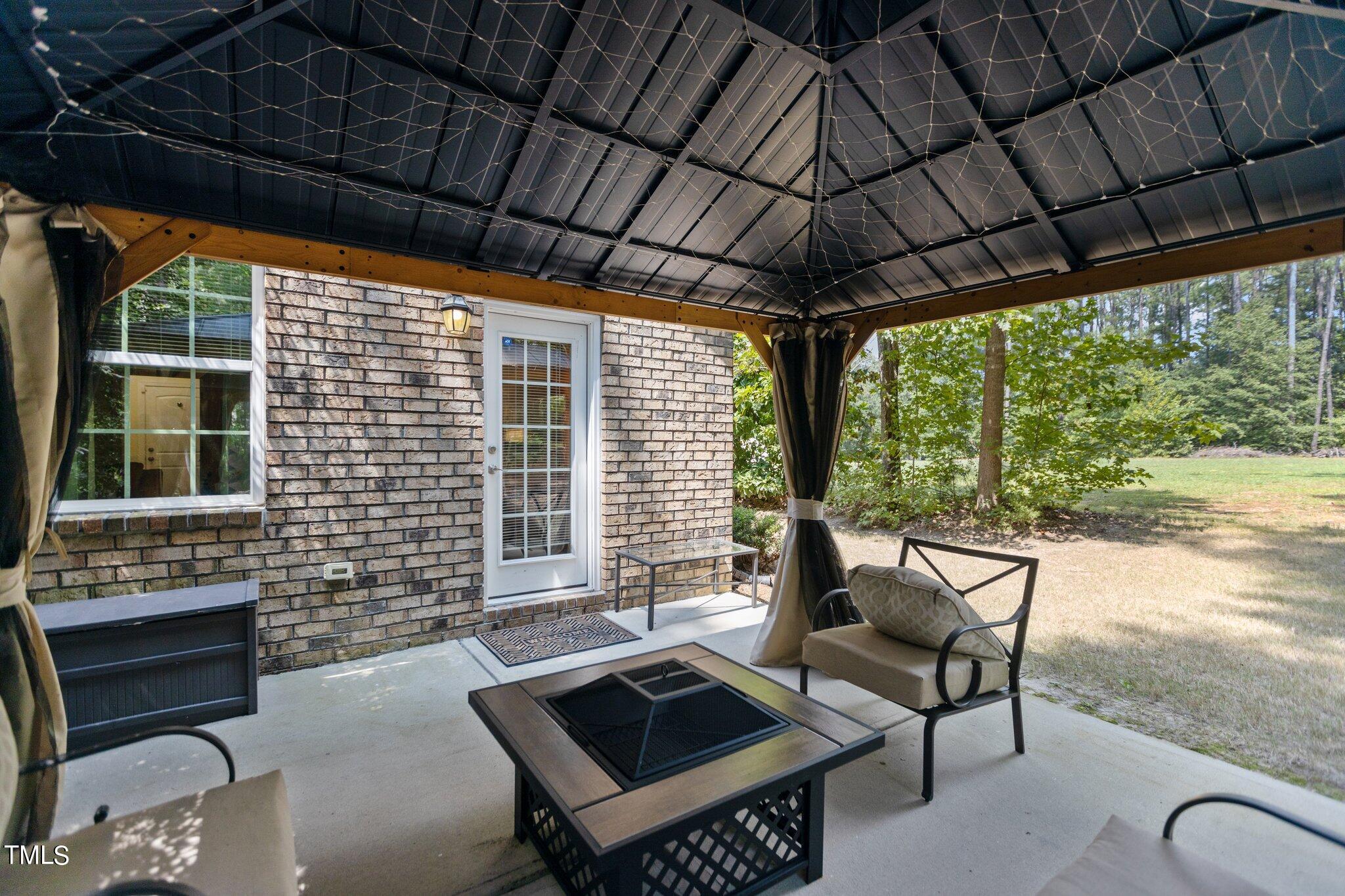 1307 Pineview Drive