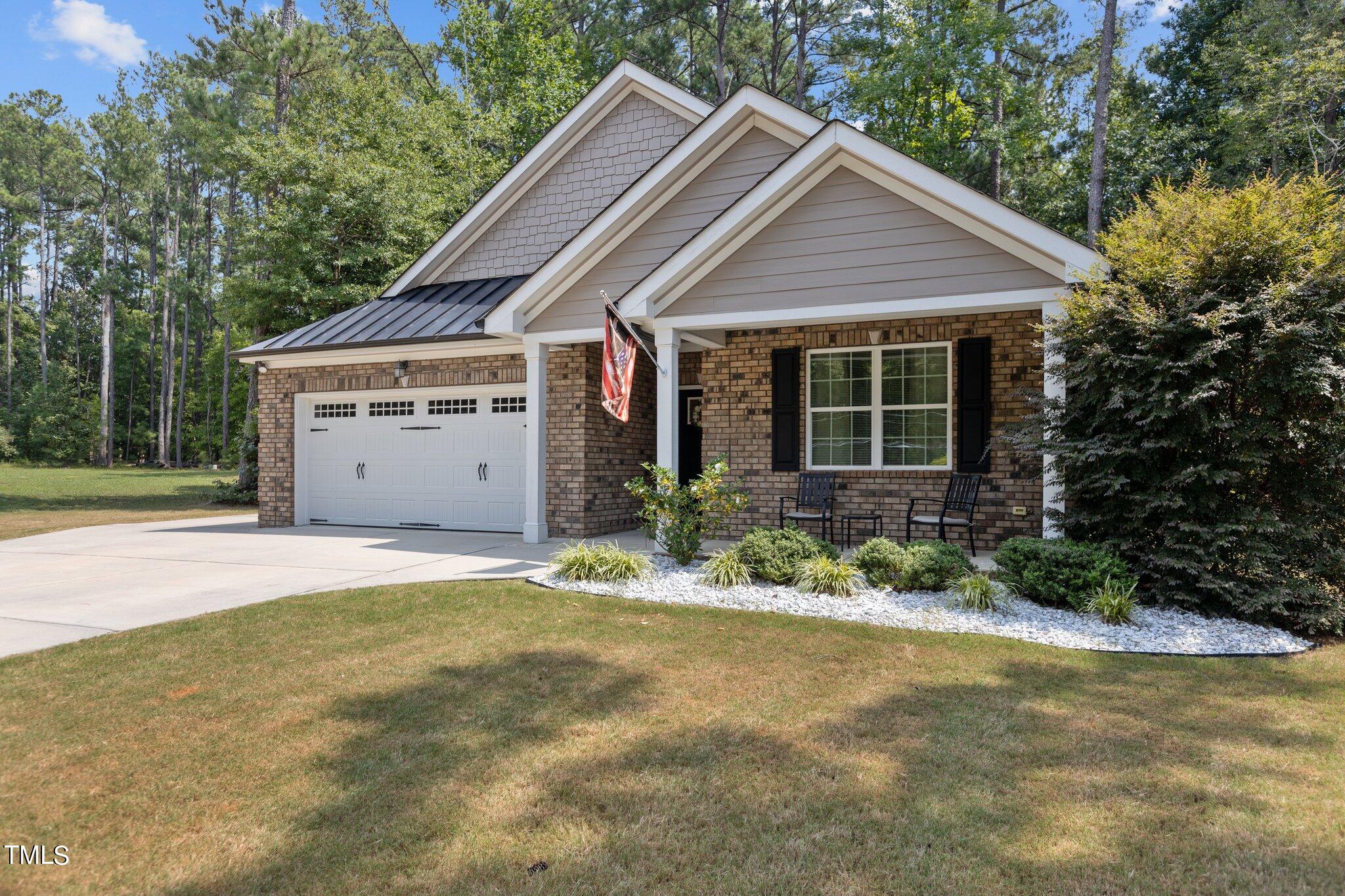 1307 Pineview Drive