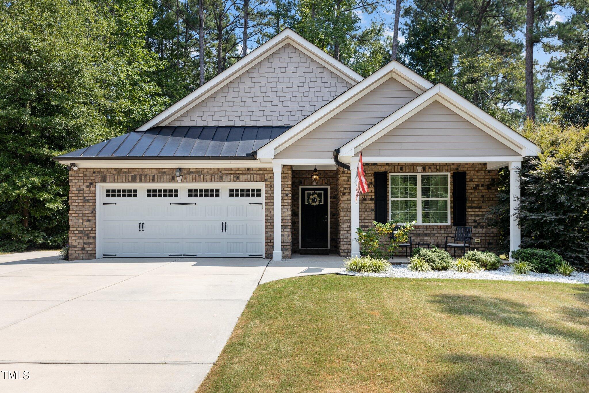 1307 Pineview Drive