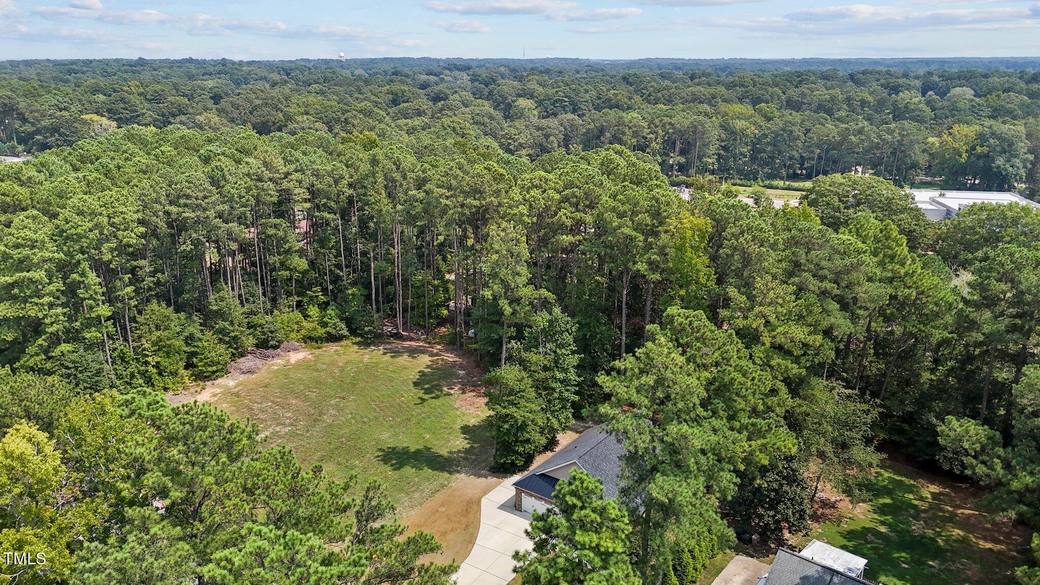 1307 Pineview Drive