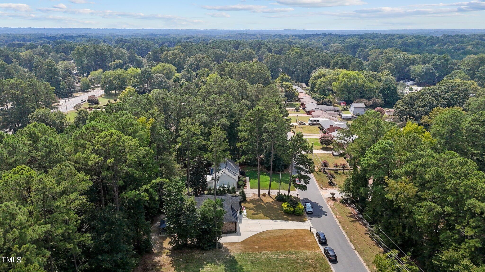1307 Pineview Drive