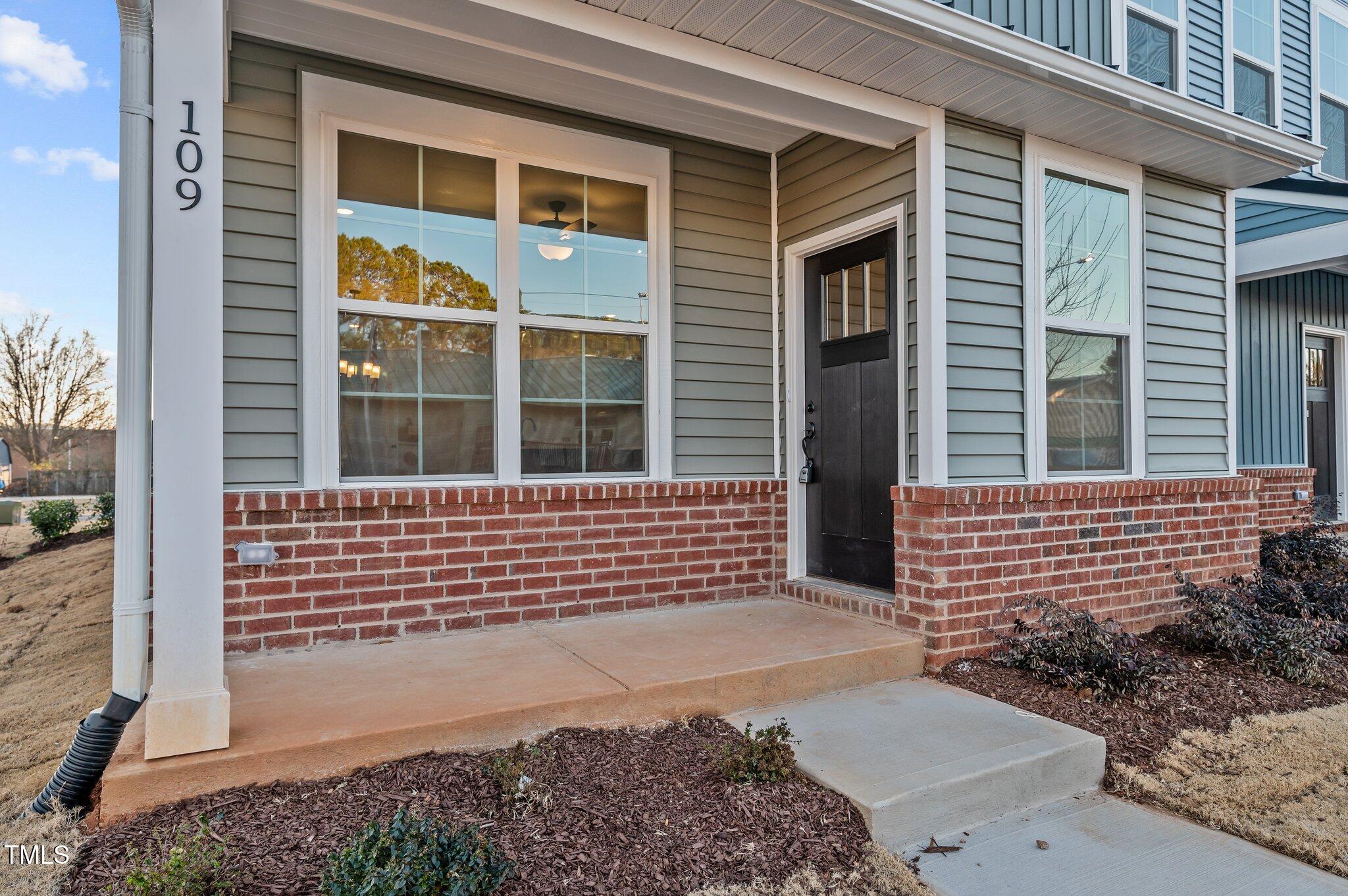 109 Pearl Street # 1