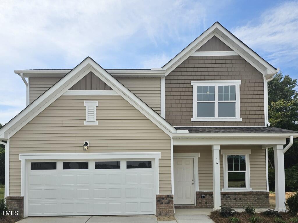 16 Rolling Banks Drive