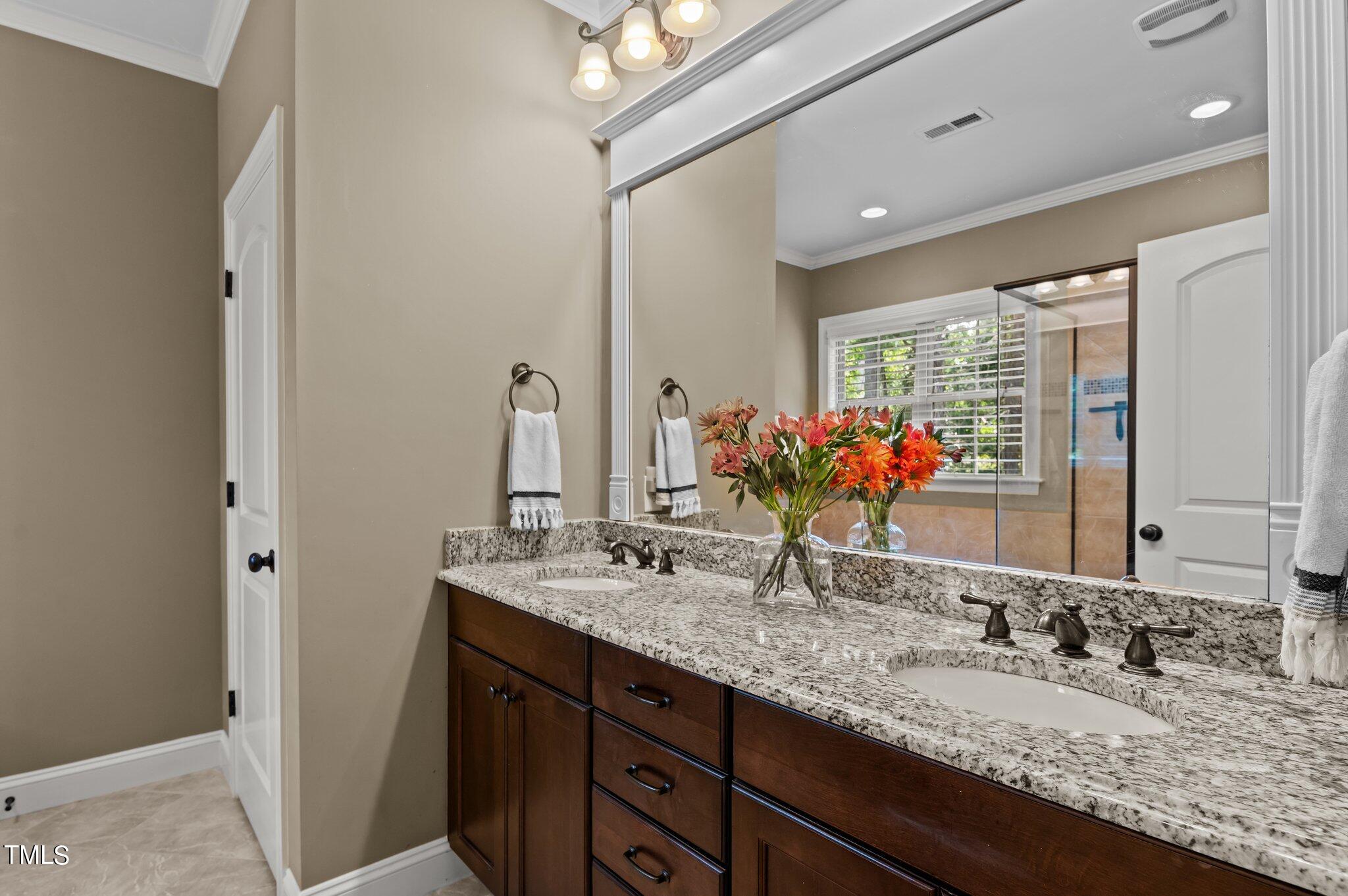 1008 Shasta Daisy Drive