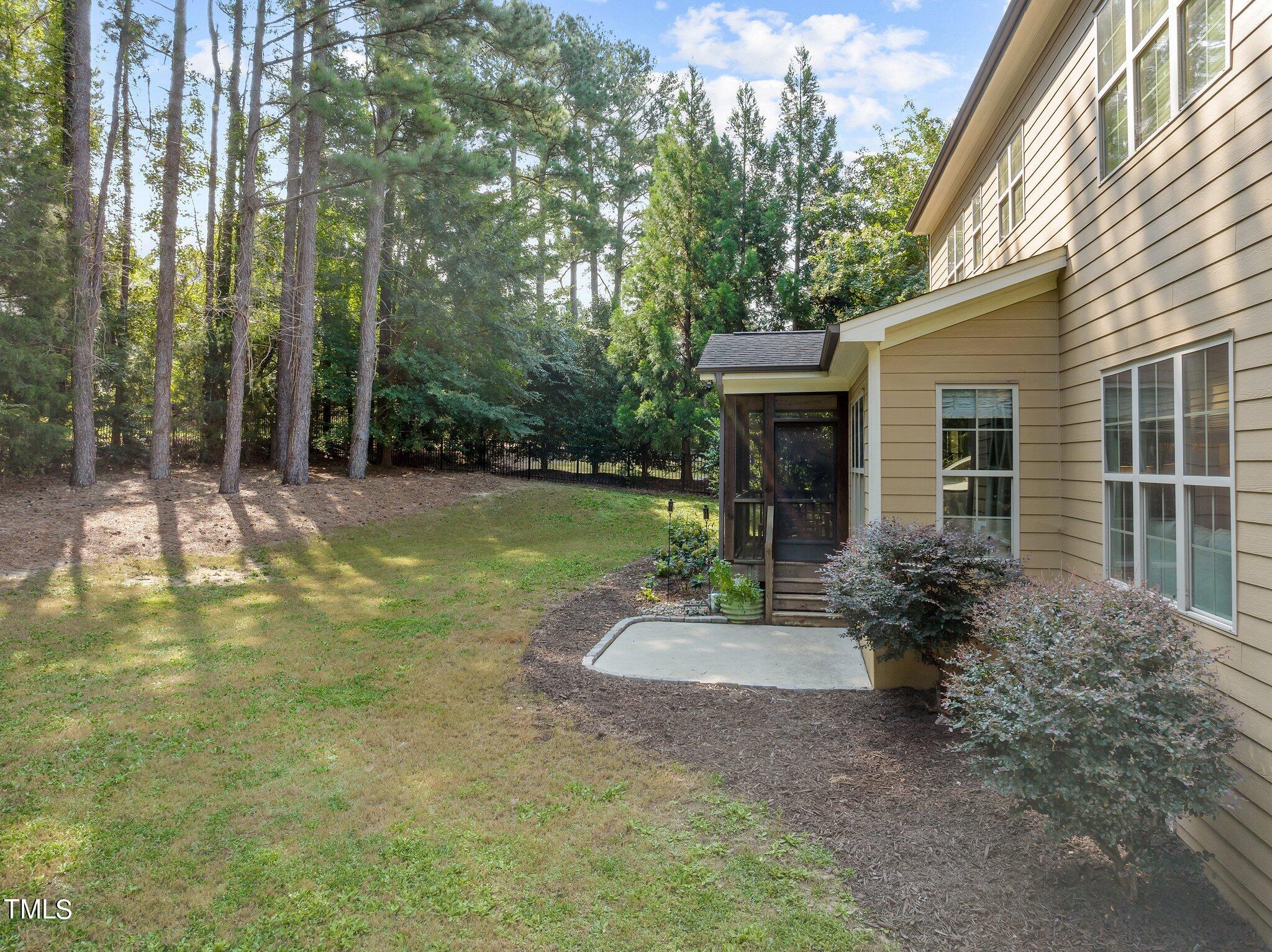 1008 Shasta Daisy Drive