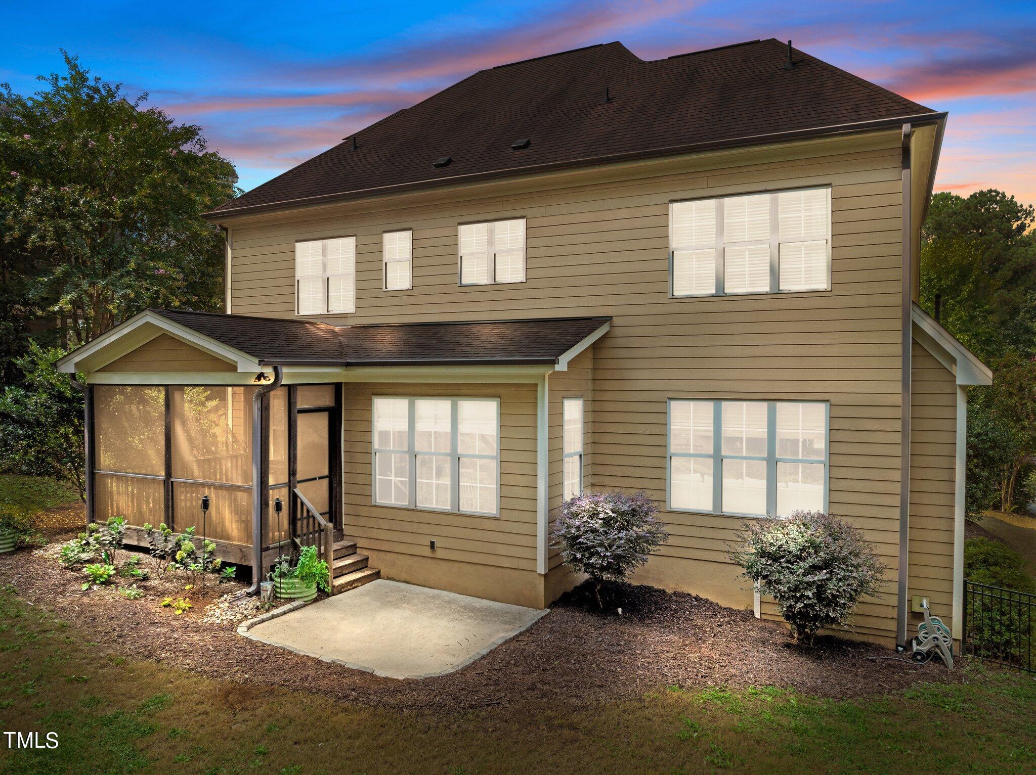 1008 Shasta Daisy Drive