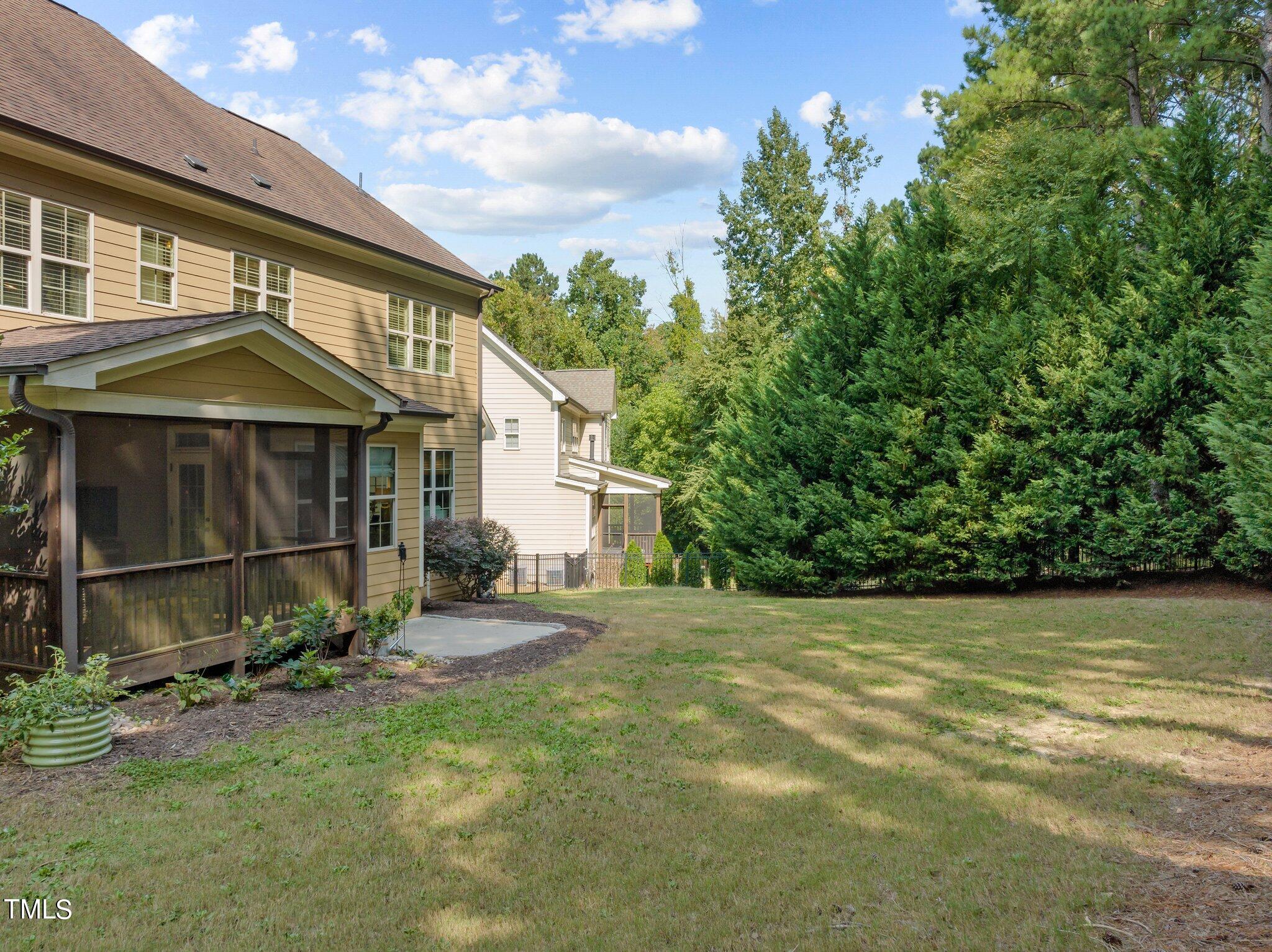 1008 Shasta Daisy Drive