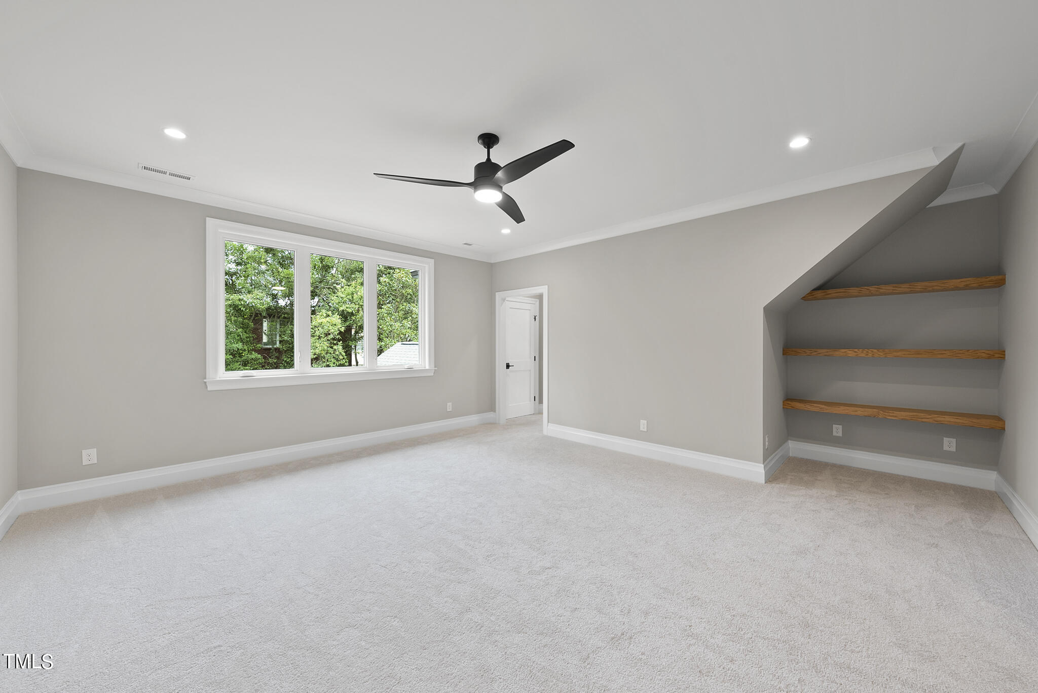 3414 Bradley Place