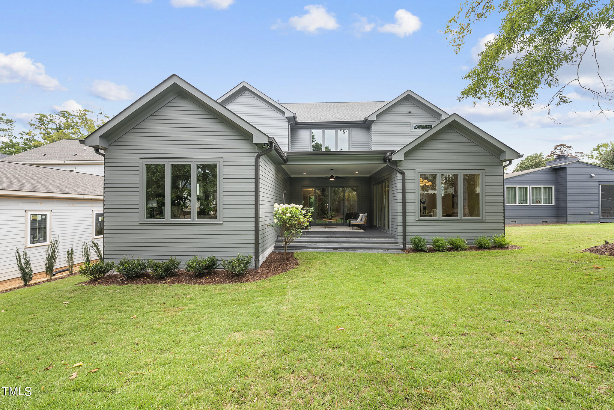 3414 Bradley Place