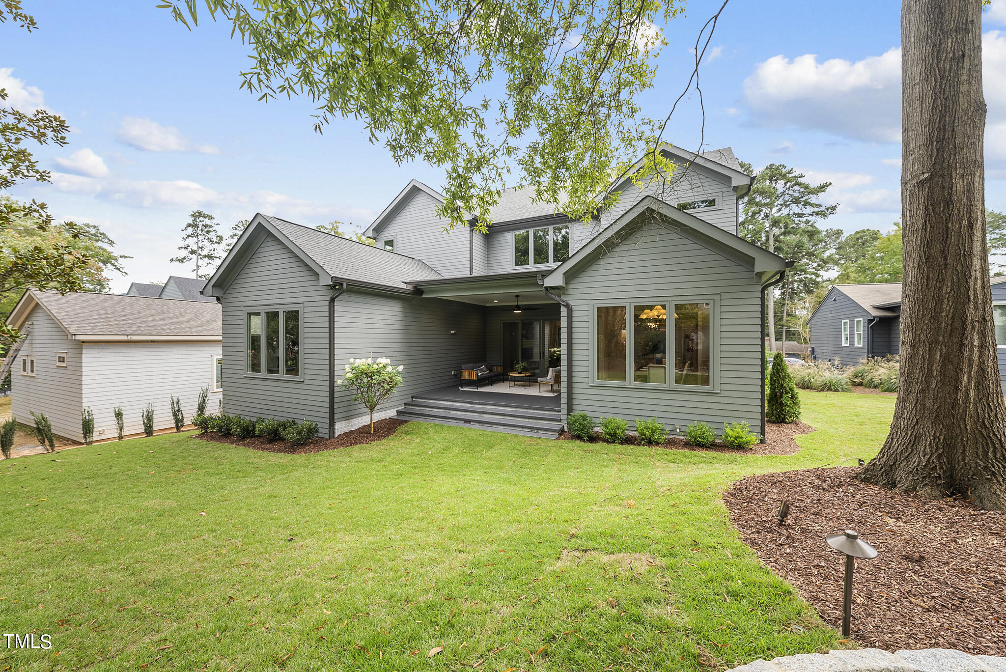 3414 Bradley Place