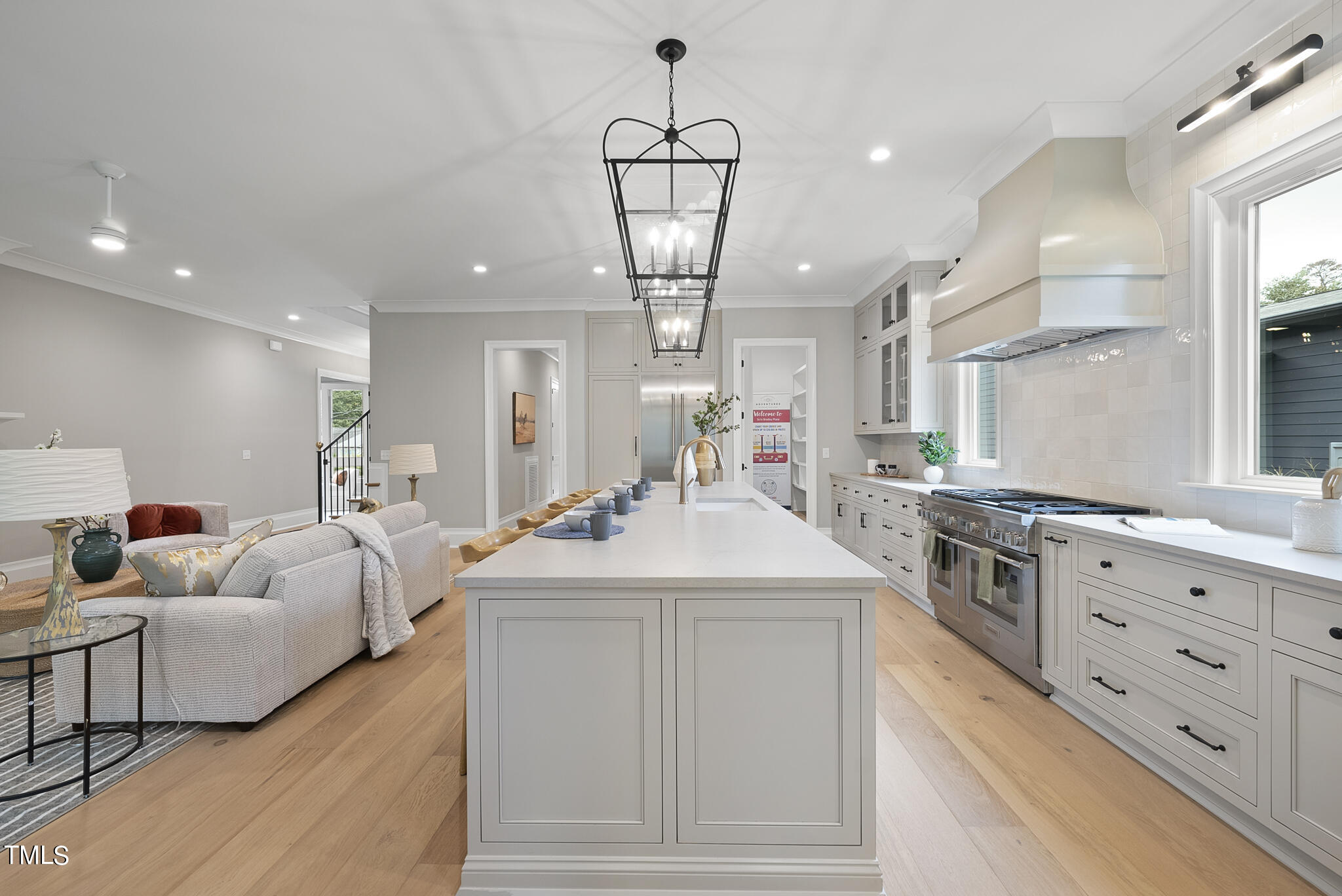 3414 Bradley Place