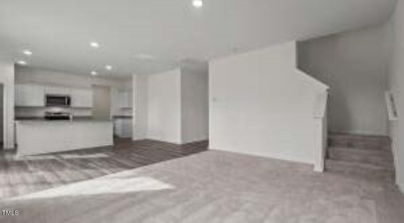 83 Club Road