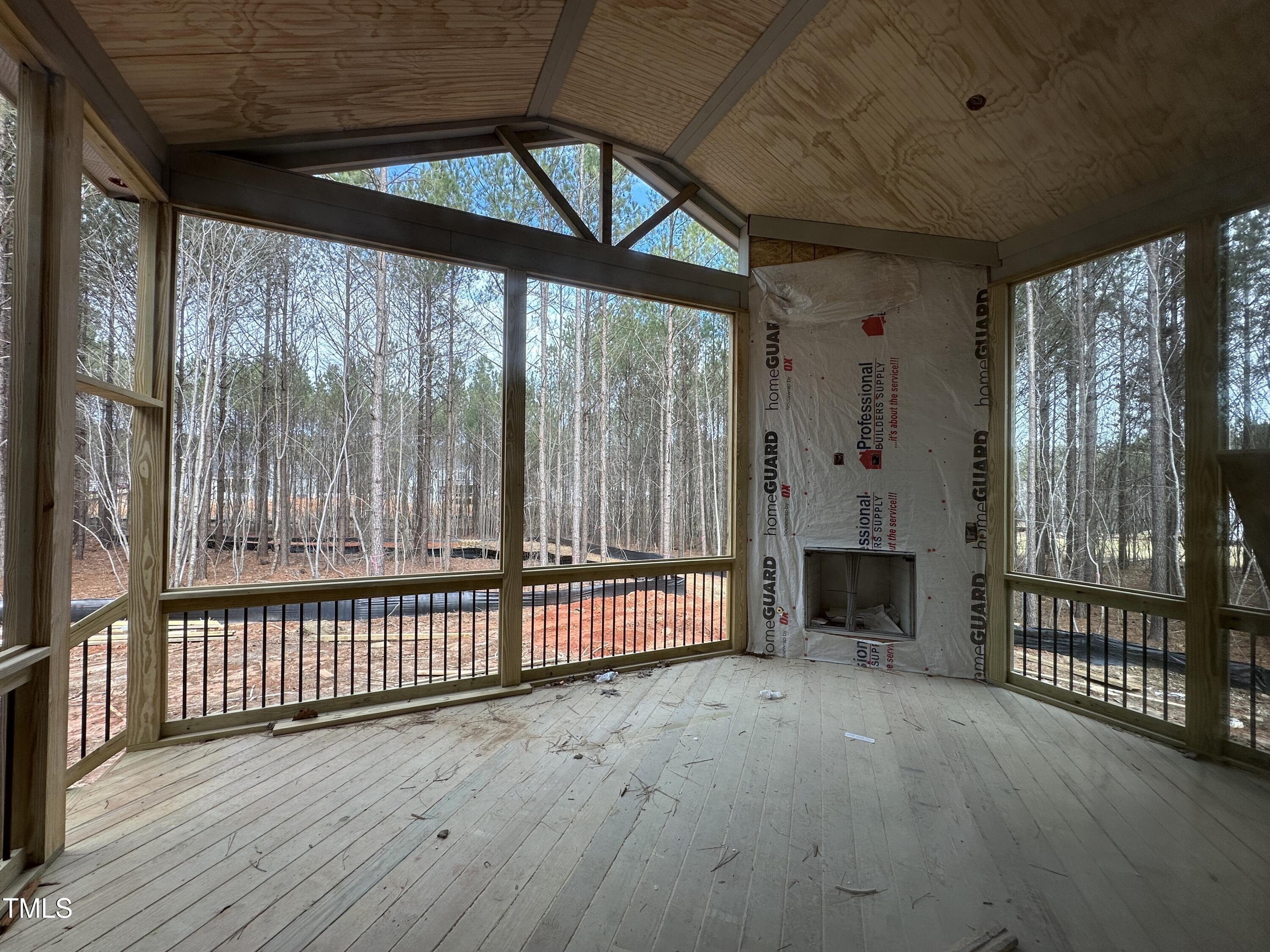 25 Chestnut Oak Drive