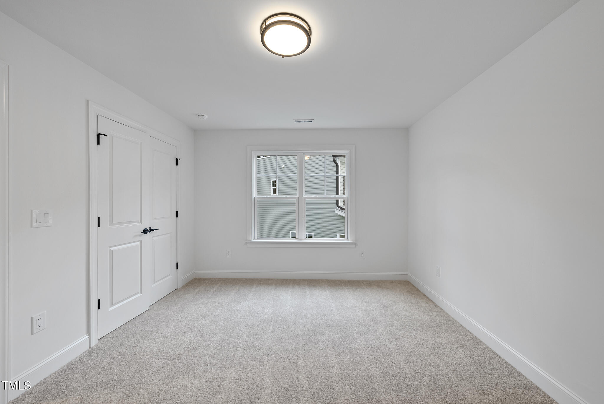 2621 Silver Gate Court
